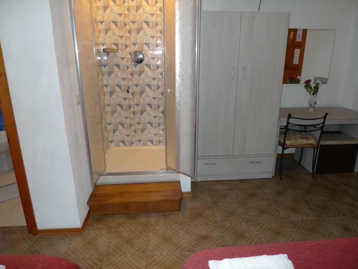 Hotel Alexander Санта-Доменіка Екстер'єр фото